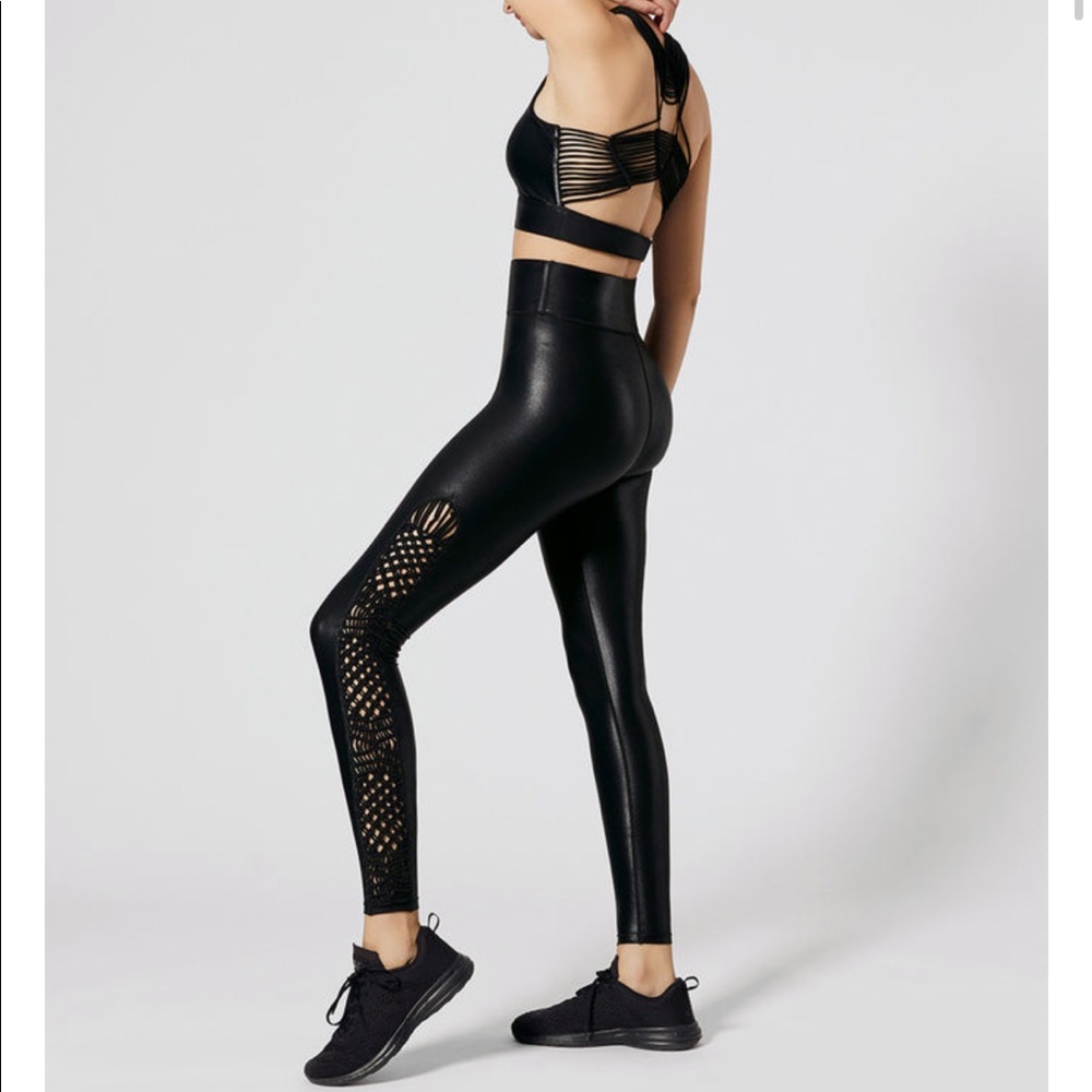 Carbon38 limited edition high rise takara legging